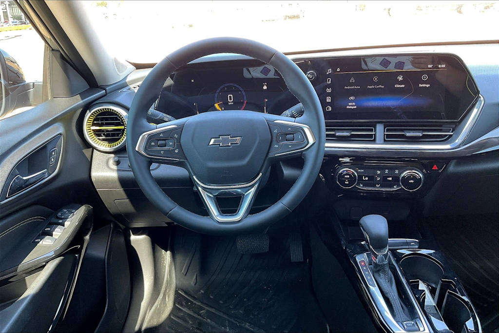 Thumbnail: 2025 Chevrolet Trax - 14