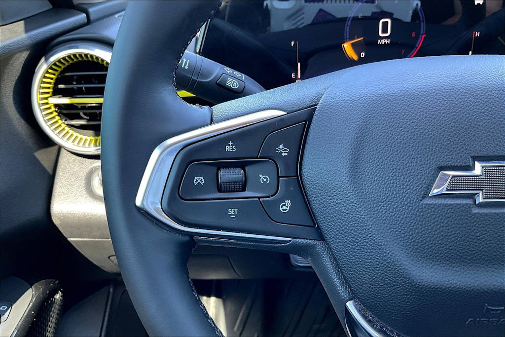 Thumbnail: 2025 Chevrolet Trax - 25