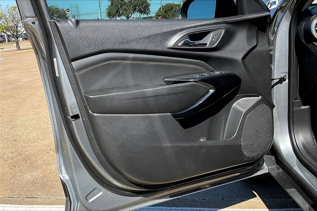 Thumbnail: 2025 Chevrolet Trax - 27