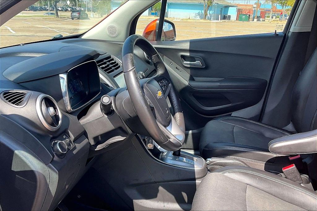 Thumbnail: 2015 Chevrolet Trax - 10