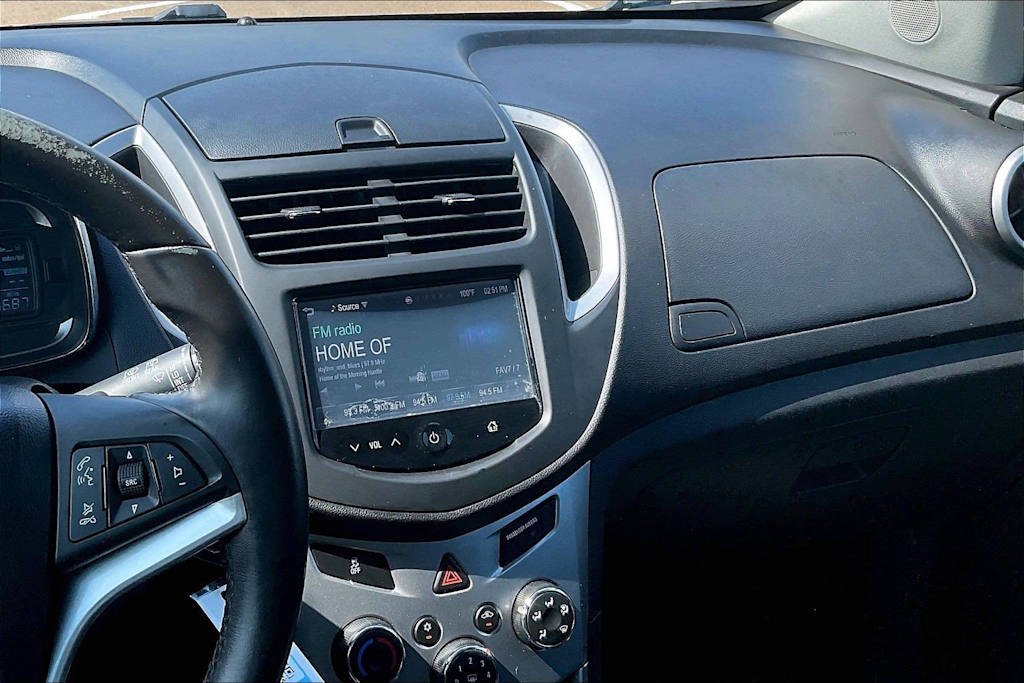 Thumbnail: 2015 Chevrolet Trax - 14