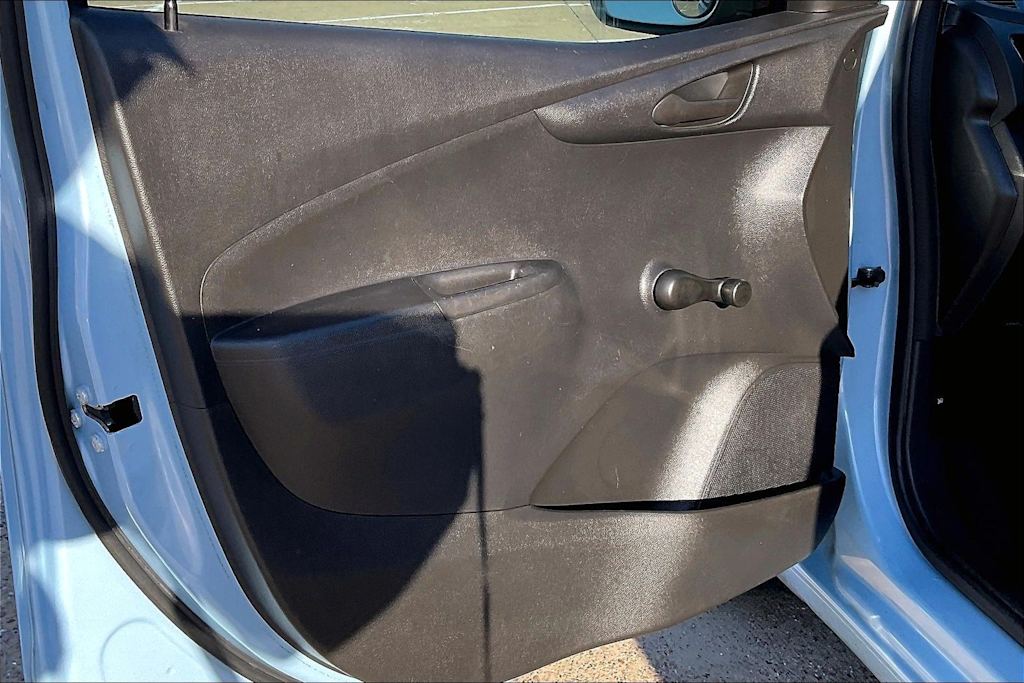 Thumbnail: 2016 Chevrolet Spark - 26