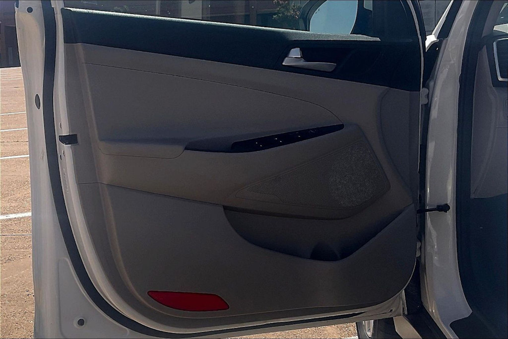 Thumbnail: 2021 Hyundai Tucson - 24