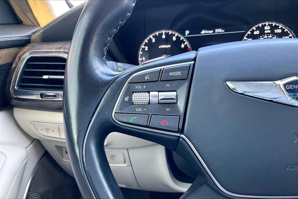 Thumbnail: 2018 Genesis G90 - 23