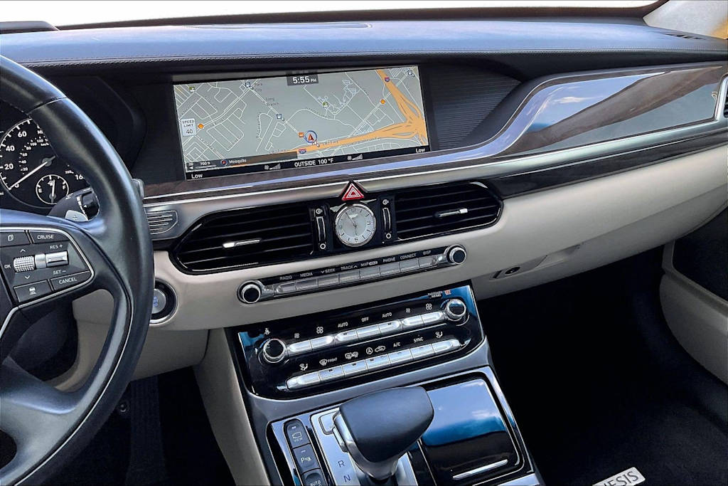 Thumbnail: 2018 Genesis G90 - 14