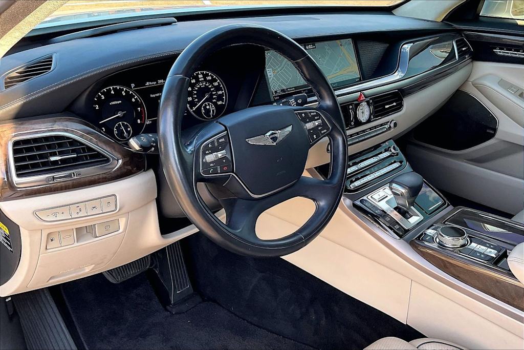 Thumbnail: 2018 Genesis G90 - 2