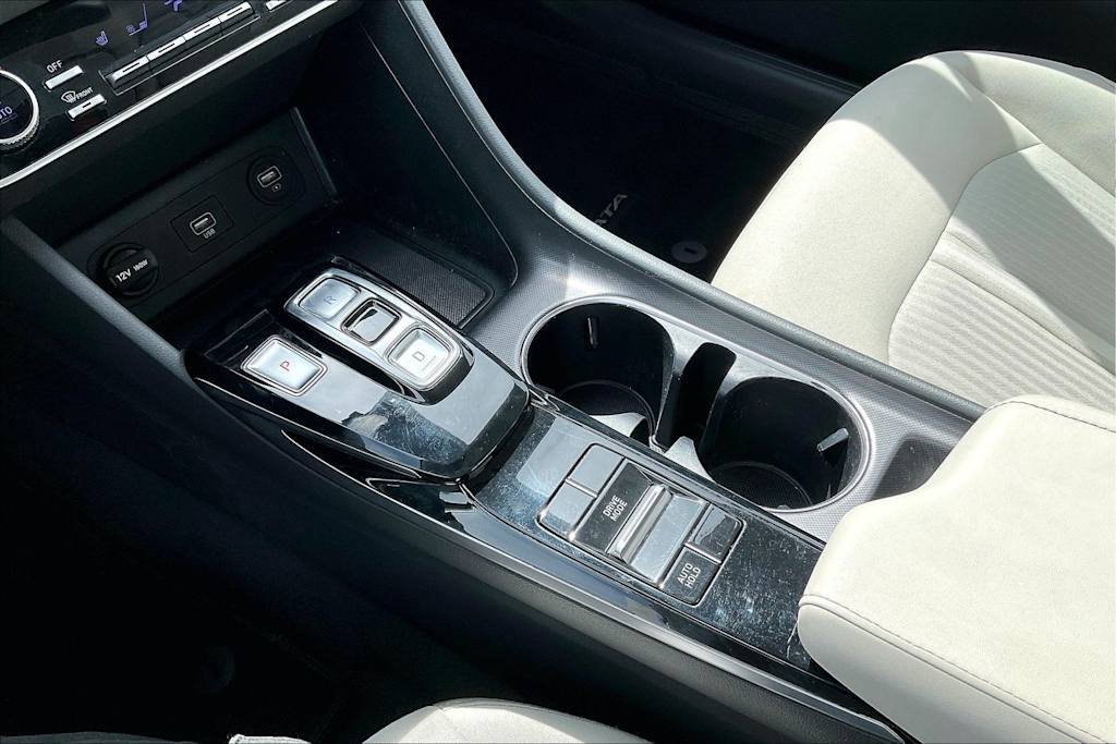 Thumbnail: 2023 Hyundai Sonata - 16