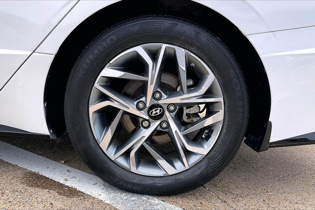 Thumbnail: 2023 Hyundai Sonata - 8