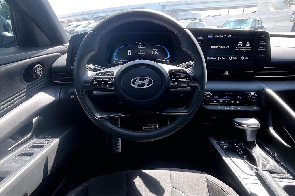 Thumbnail: 2025 Hyundai Elantra - 12