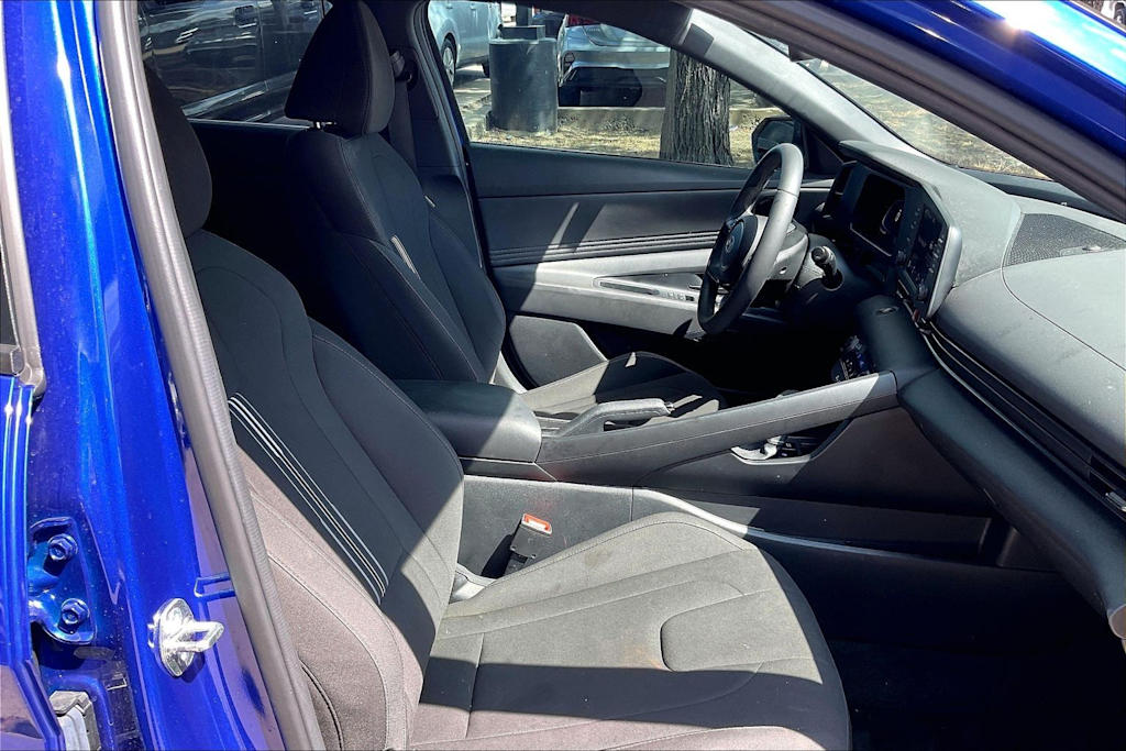 Thumbnail: 2025 Hyundai Elantra - 10