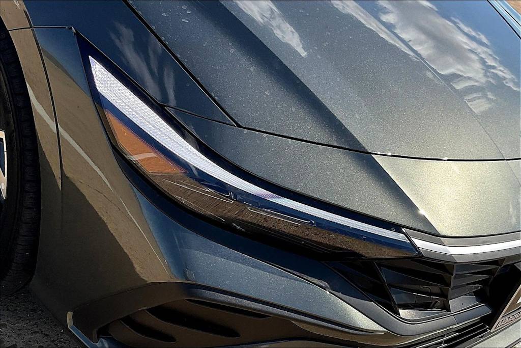 Thumbnail: 2025 Hyundai Elantra - 30