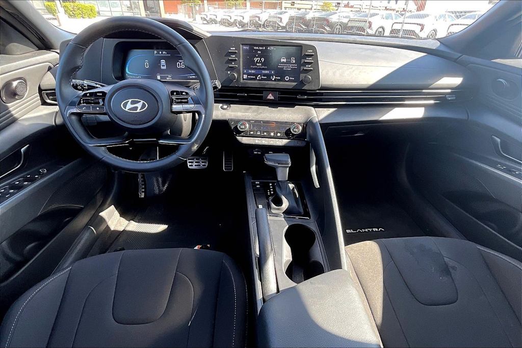 Thumbnail: 2025 Hyundai Elantra - 10