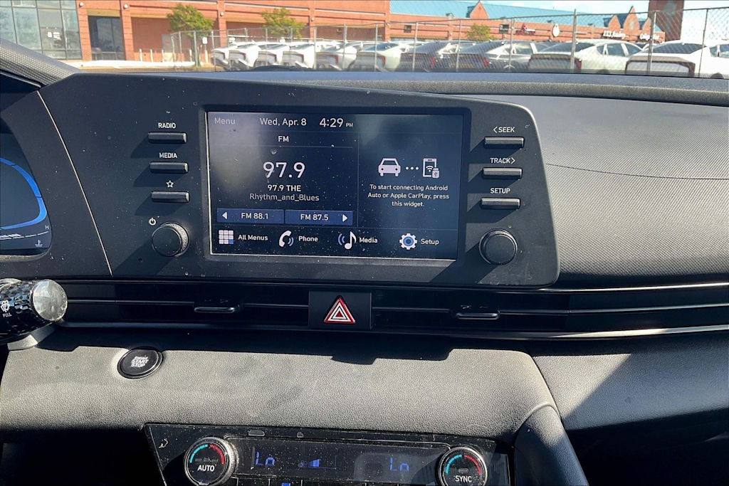 Thumbnail: 2025 Hyundai Elantra - 16