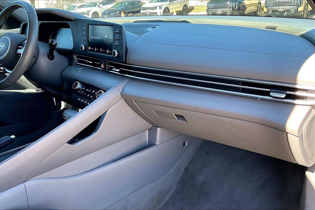 Thumbnail: 2025 Hyundai Elantra - 23