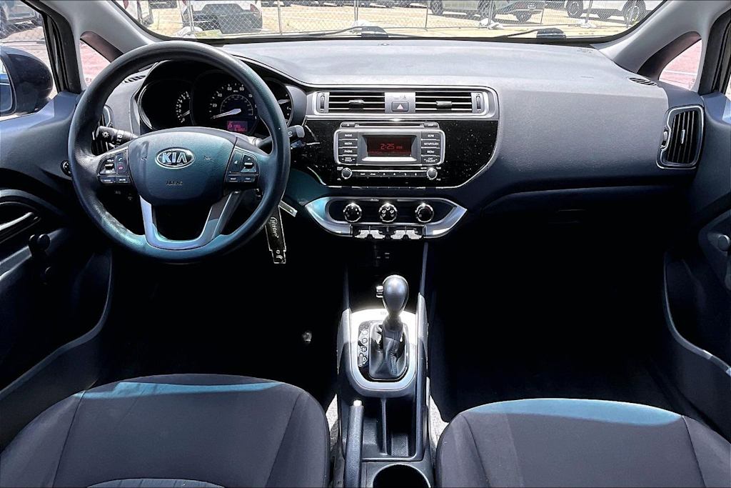 Thumbnail: 2017 Kia Rio - 7
