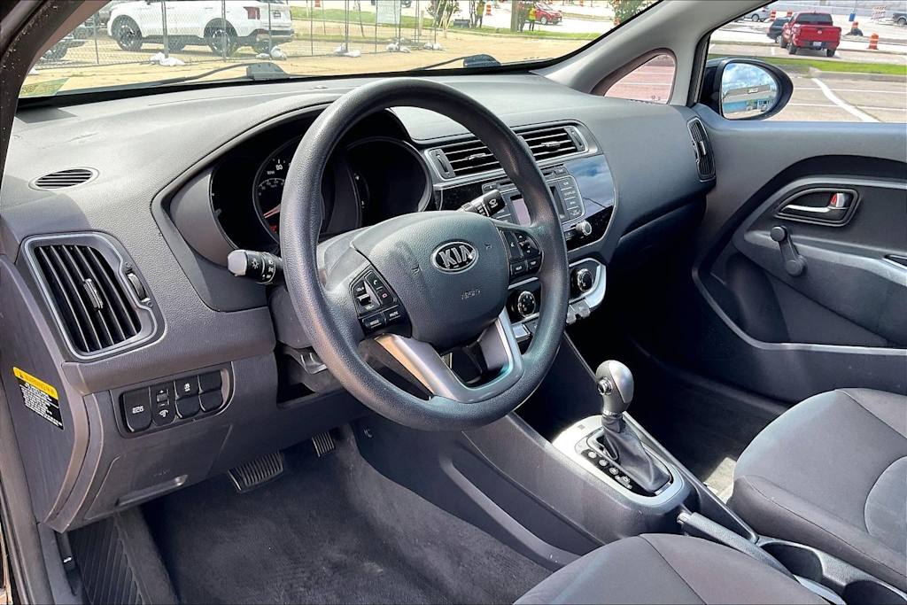 Thumbnail: 2017 Kia Rio - 2