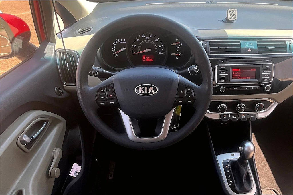 Thumbnail: 2017 Kia Rio - 9