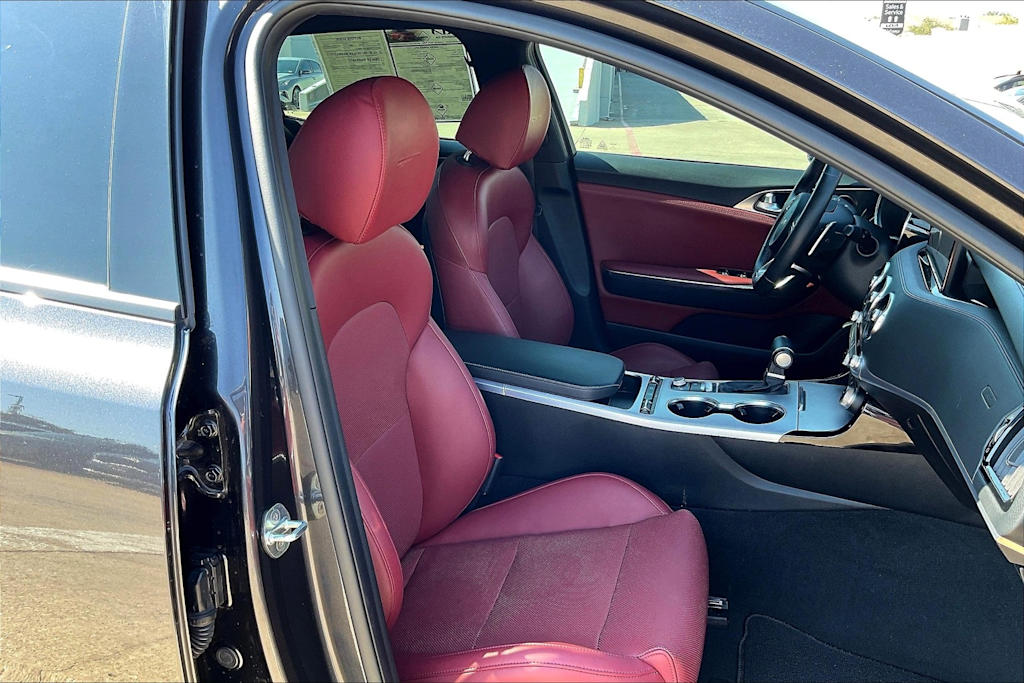 Thumbnail: 2022 Kia Stinger - 12