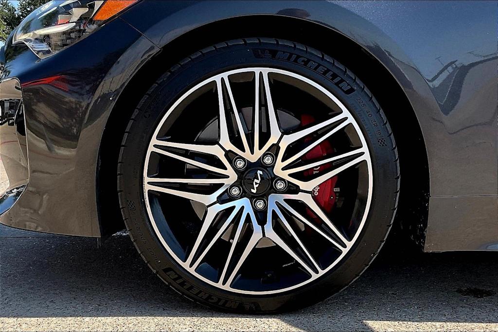 Thumbnail: 2022 Kia Stinger - 8