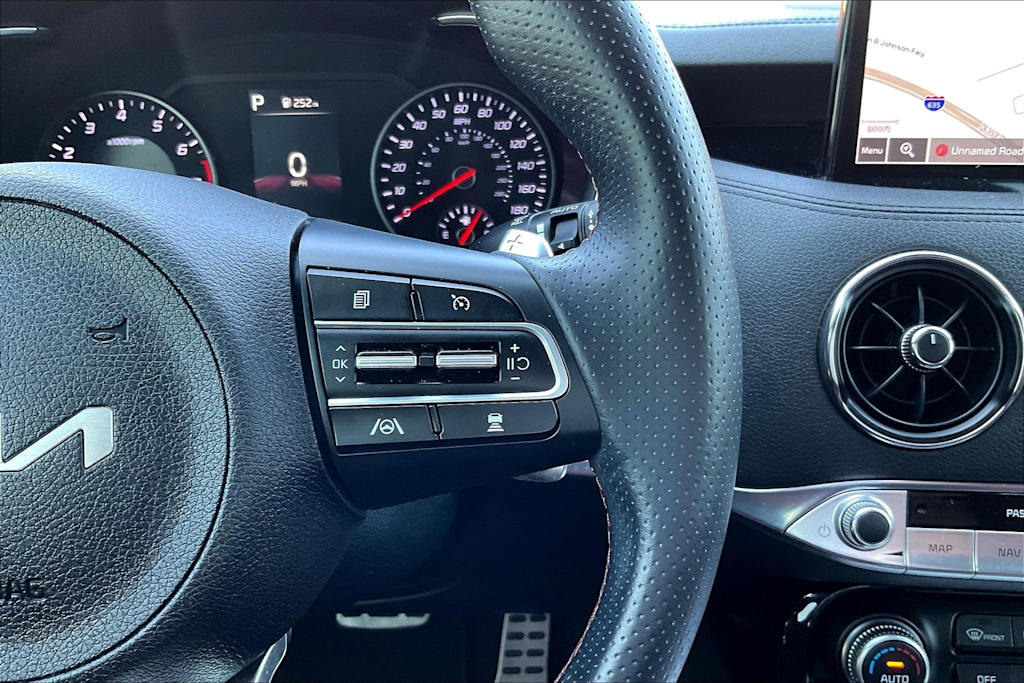 Thumbnail: 2022 Kia Stinger - 26