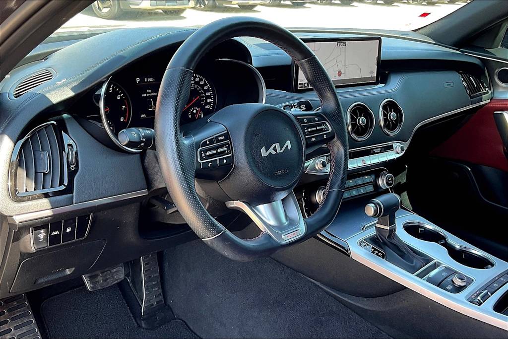 Thumbnail: 2022 Kia Stinger - 2