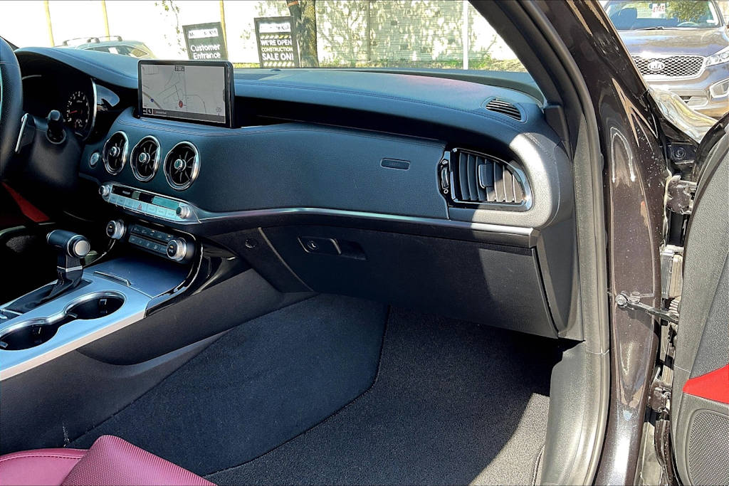 Thumbnail: 2022 Kia Stinger - 24