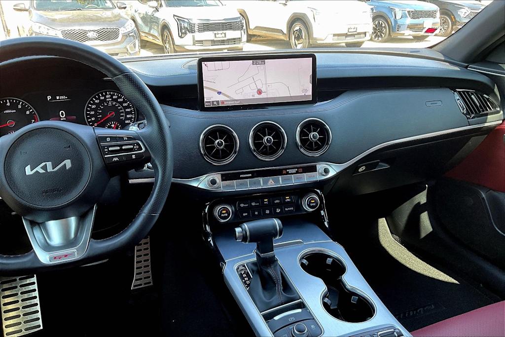 Thumbnail: 2022 Kia Stinger - 15