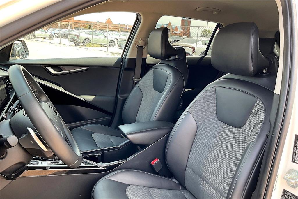 Thumbnail: 2024 Kia Niro - 10