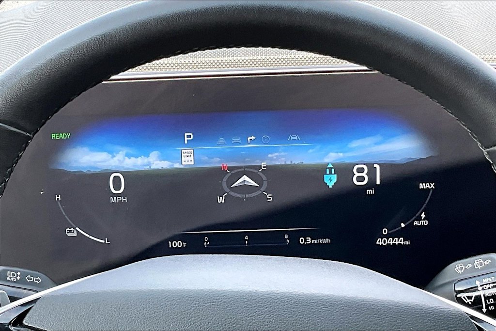Thumbnail: 2024 Kia Niro - 17