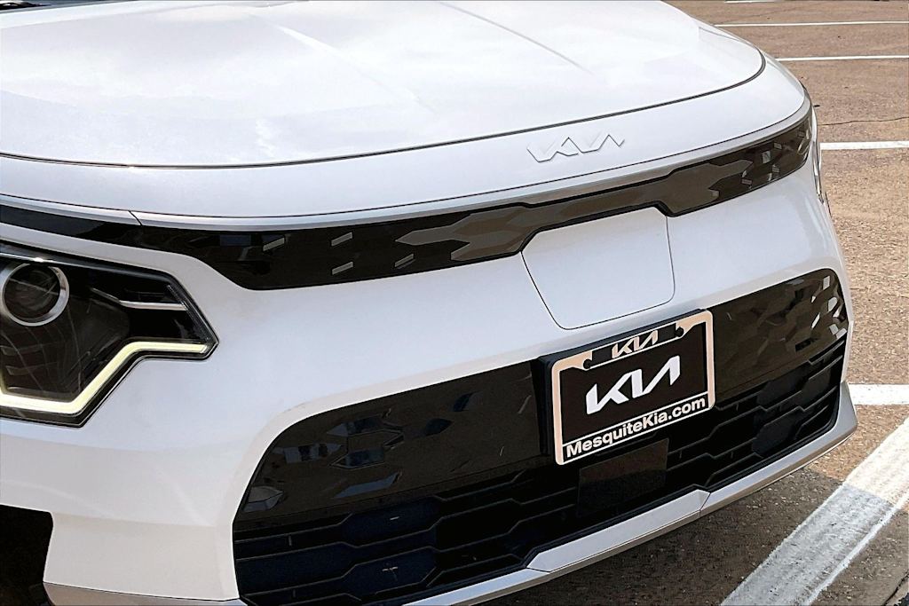 Thumbnail: 2024 Kia Niro - 31