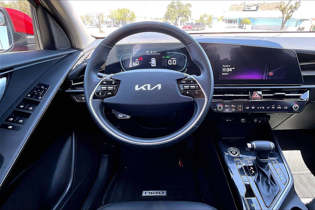 Thumbnail: 2023 Kia Niro - 14
