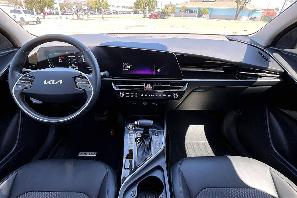 Thumbnail: 2023 Kia Niro - 10