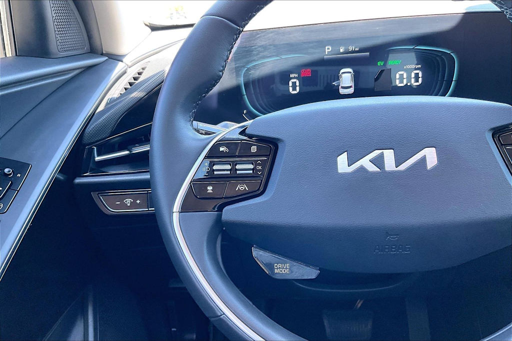 Thumbnail: 2023 Kia Niro - 25