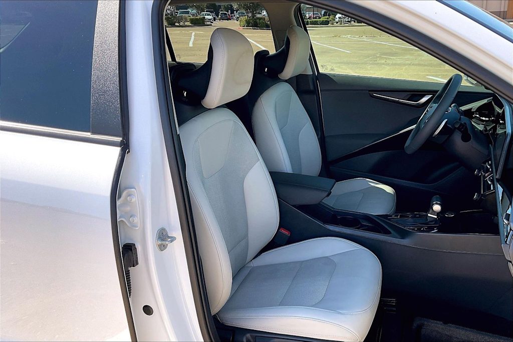 Thumbnail: 2024 Kia Niro - 12