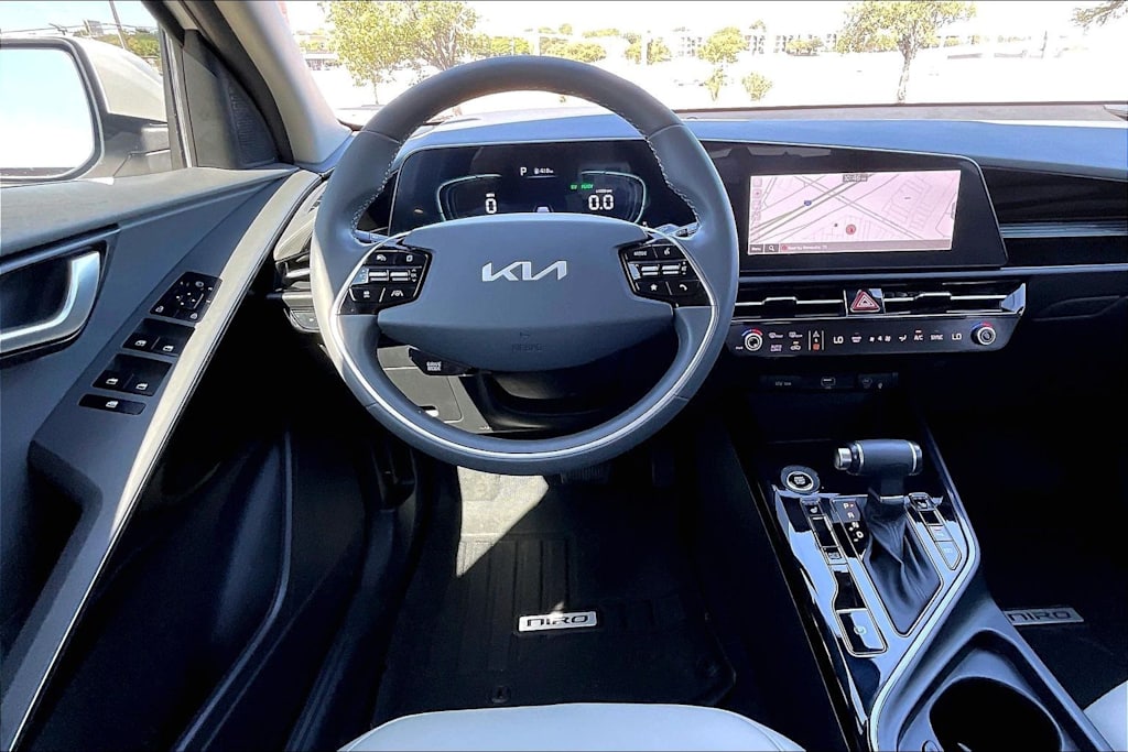 Thumbnail: 2024 Kia Niro - 14