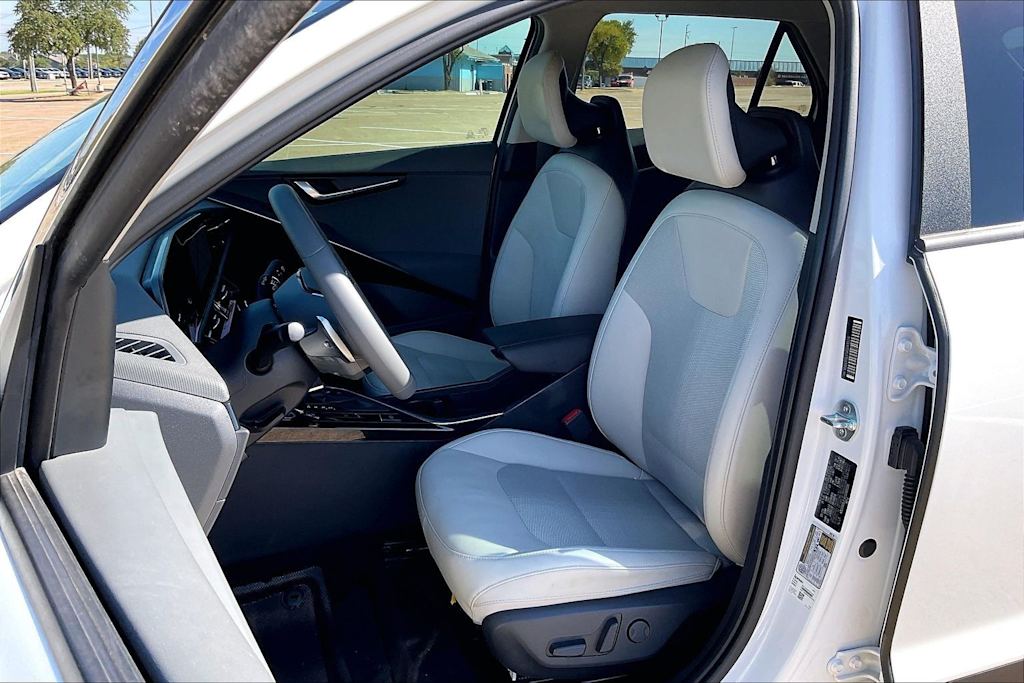 Thumbnail: 2024 Kia Niro - 11