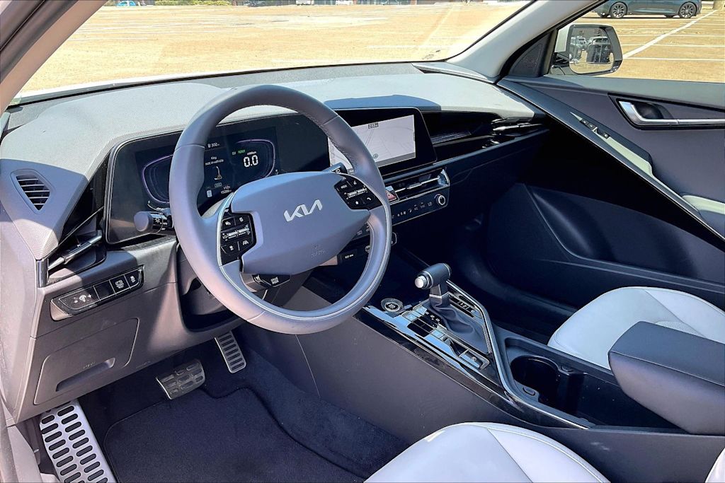 Thumbnail: 2023 Kia Niro - 2