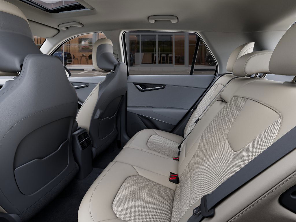 Thumbnail: 2025 Kia Niro - 8