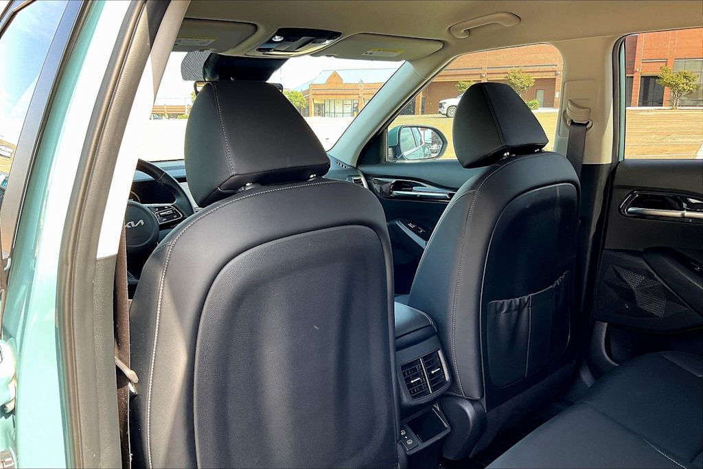 Thumbnail: 2024 Kia Seltos - 12