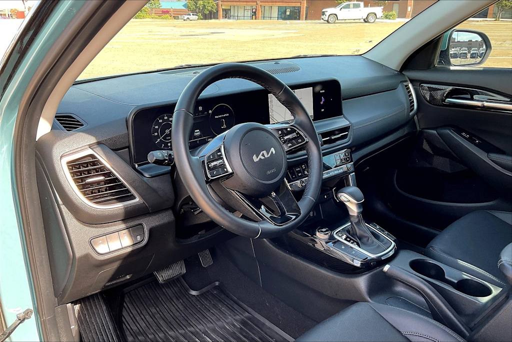 Thumbnail: 2024 Kia Seltos - 2