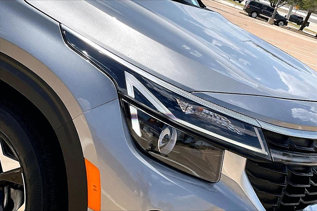 Thumbnail: 2024 Kia Seltos - 28