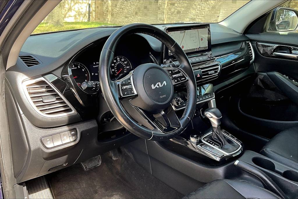 2022 Kia Seltos EX 2
