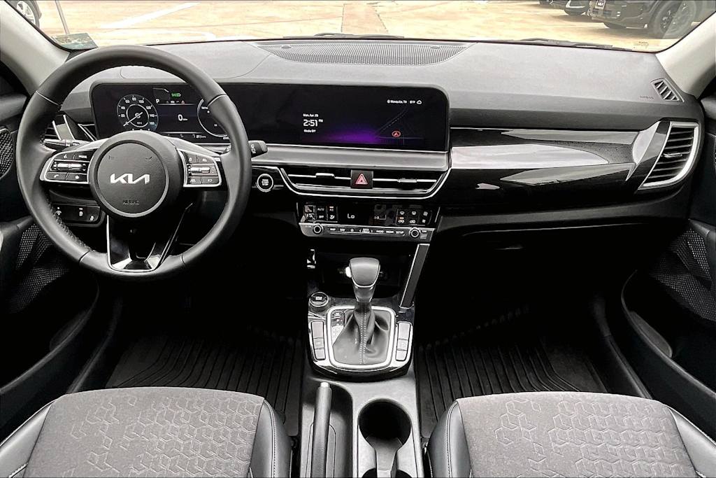 2024 Kia Seltos S 9