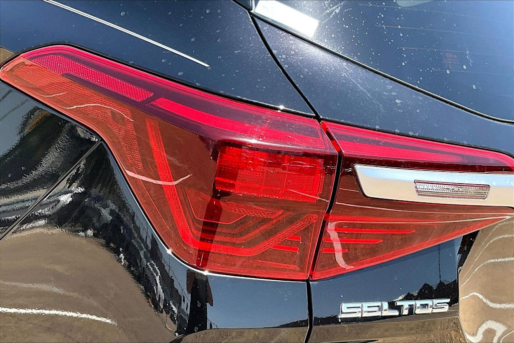 Thumbnail: 2021 Kia Seltos - 30