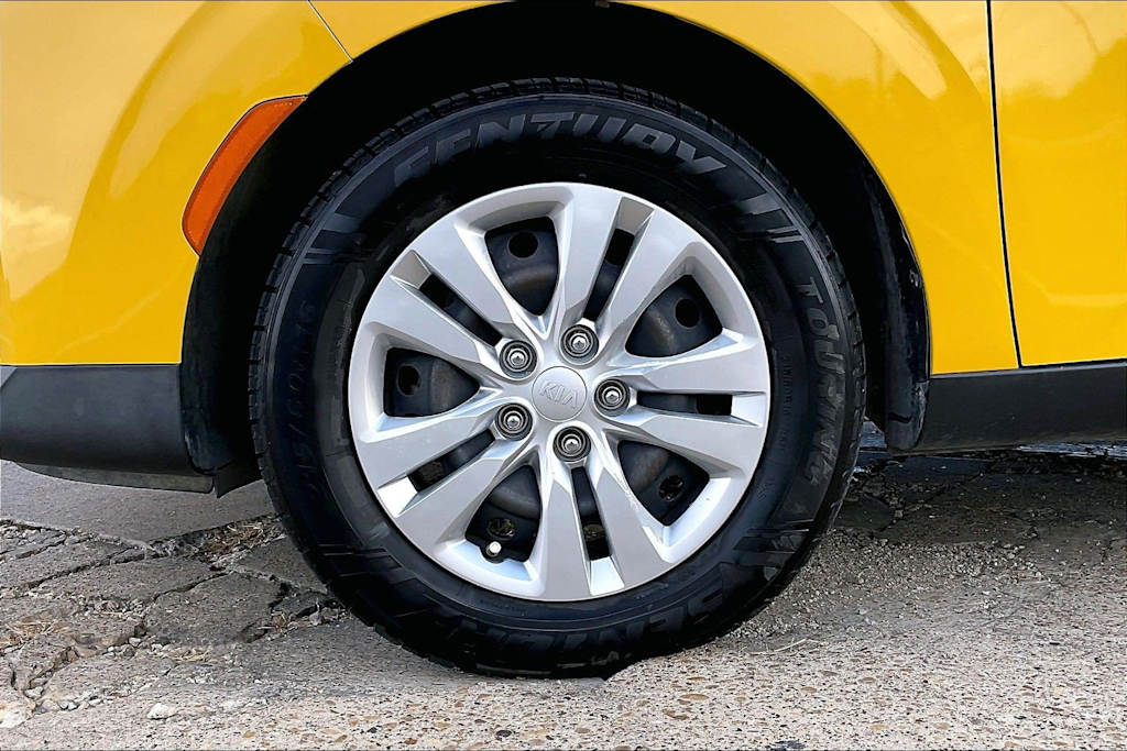 Thumbnail: 2020 Kia Soul - 8