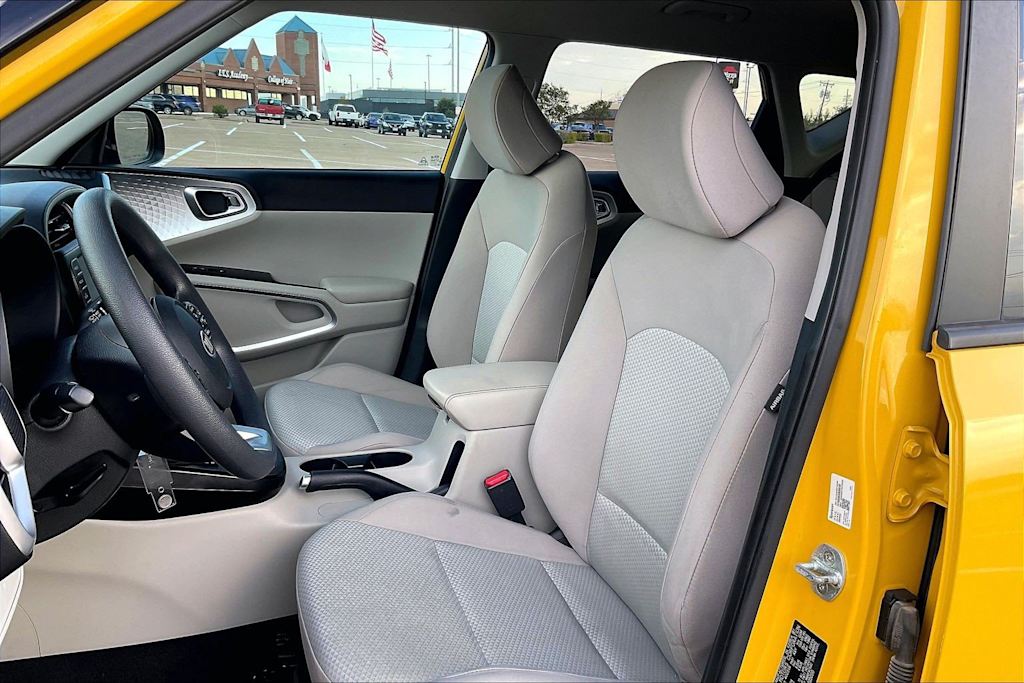 Thumbnail: 2020 Kia Soul - 10