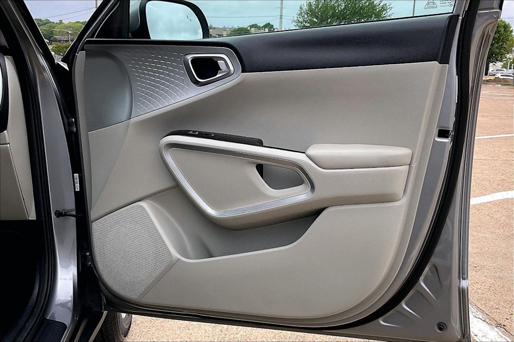 Thumbnail: 2023 Kia Soul - 28