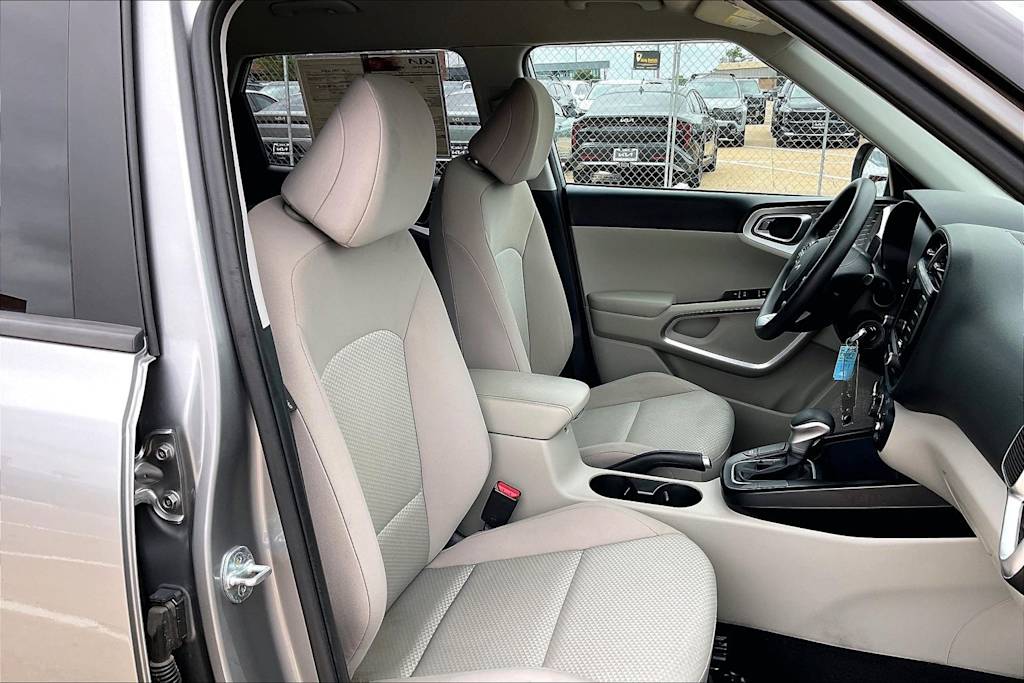 Thumbnail: 2023 Kia Soul - 11