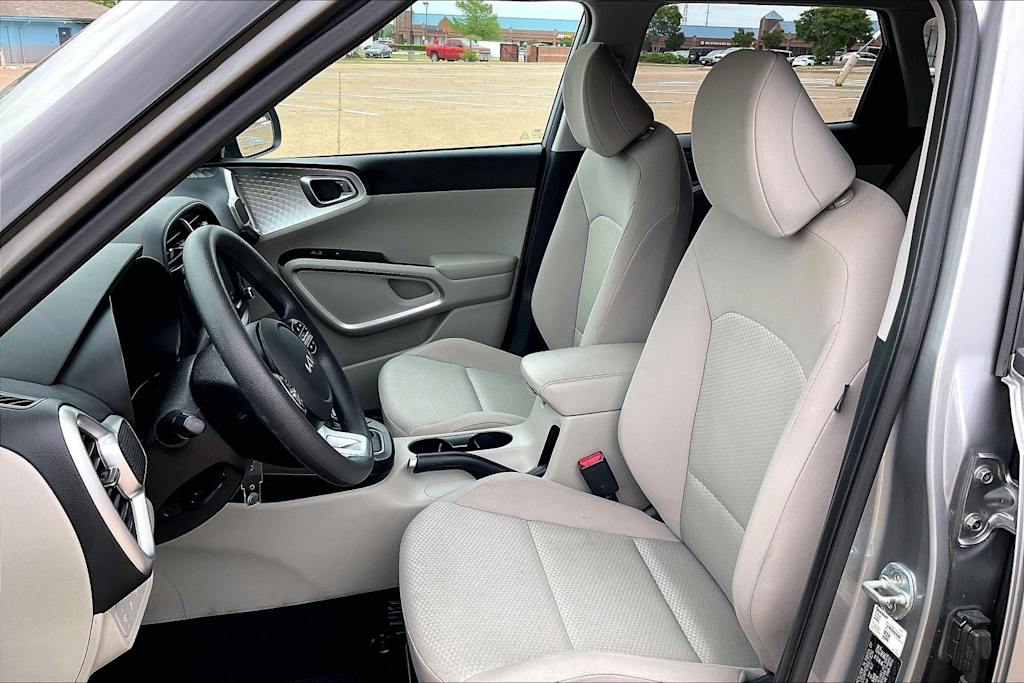 Thumbnail: 2023 Kia Soul - 10