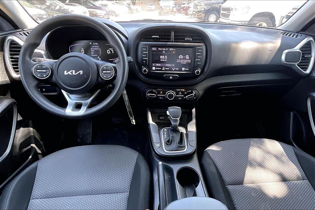 Thumbnail: 2023 Kia Soul - 8